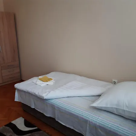 Pipacs Vendeghaz אגר