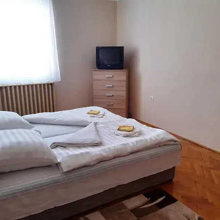 Pipacs Vendeghaz * Eğri