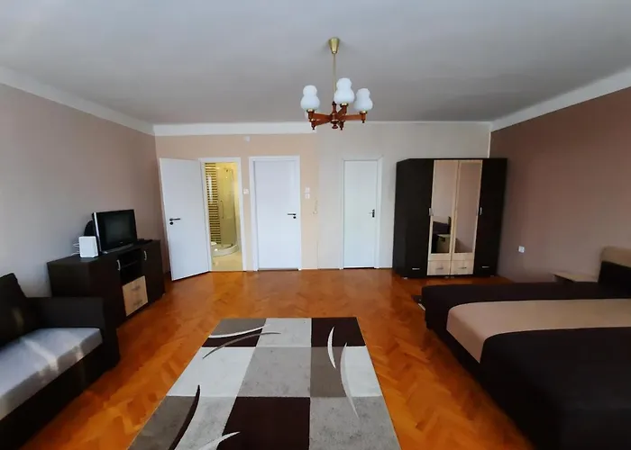Hotel Pipacs Vendeghaz