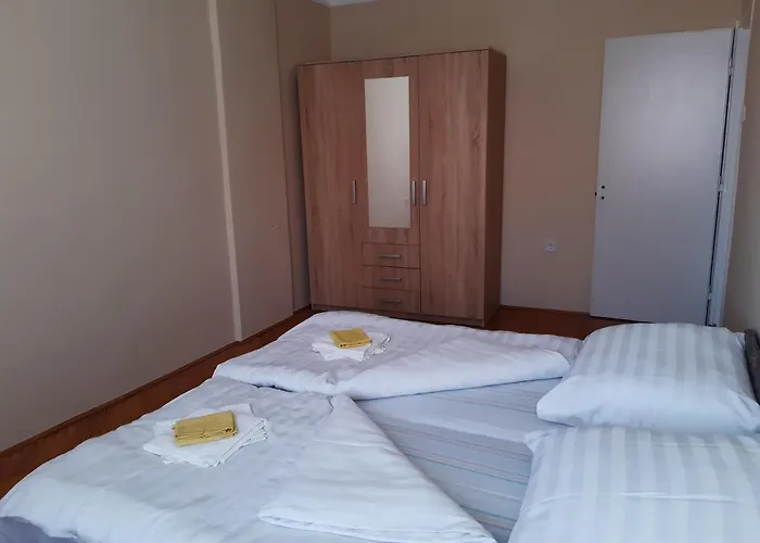 Pipacs Vendeghaz Hotel